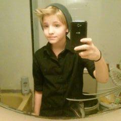 Profile Picture of Hailey Holcomb (@haileyholcomb49) on Twitter