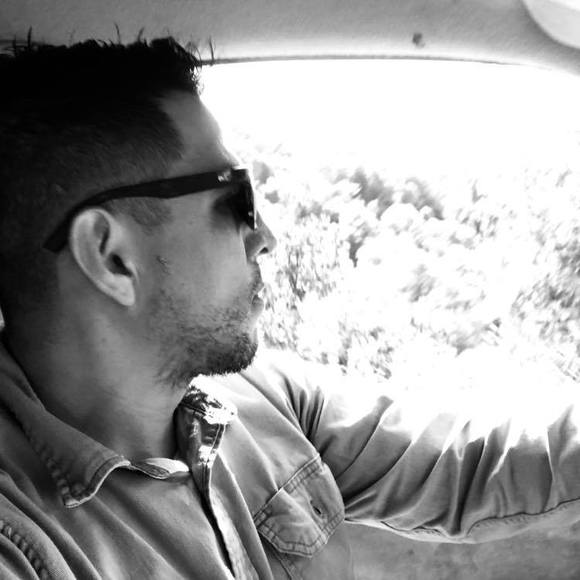 Profile Picture of Perez Perez (@chuyperez80) on Poshmark