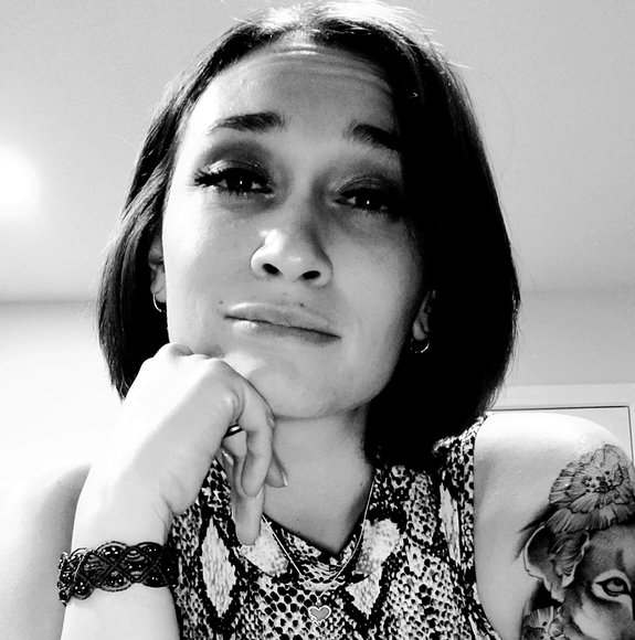 Profile Picture of Devon Alvarez-thompson (@devomat) on Poshmark