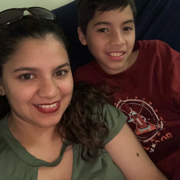 Profile Picture of Giovii Chagerben (@giovis1986) on Poshmark