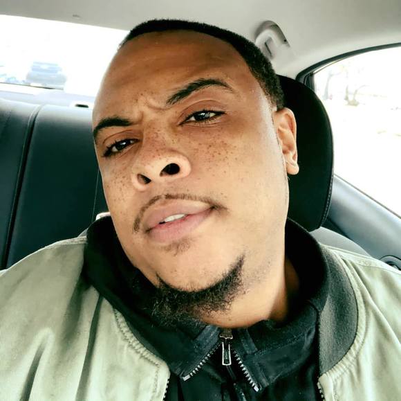 Jarvis Tremaine - Poshmark Profile Picture of Jarvis Tremaine (@broxtonl) on Poshmark