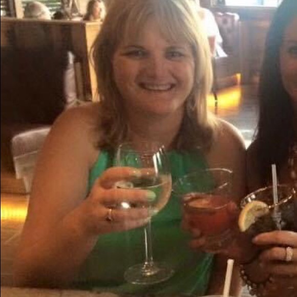 Profile Picture of Jodi Record (@aussiejodi) on Poshmark