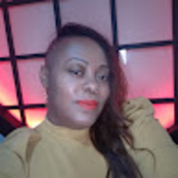 Profile Picture of Davena Ricketts (@davenaricketts) on Poshmark