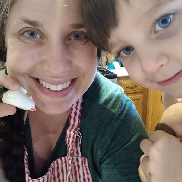 Profile Picture of Cassandra Hornsby (@chornsby6) on Poshmark