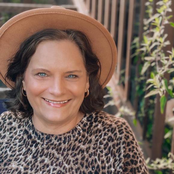 Profile Picture of Robin Wilkes (@rfmwilkes) on Poshmark