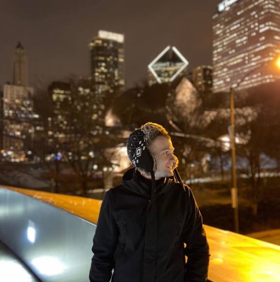 Profile Picture of Taras Kernytskyi (@taraskernytskyi) on Poshmark