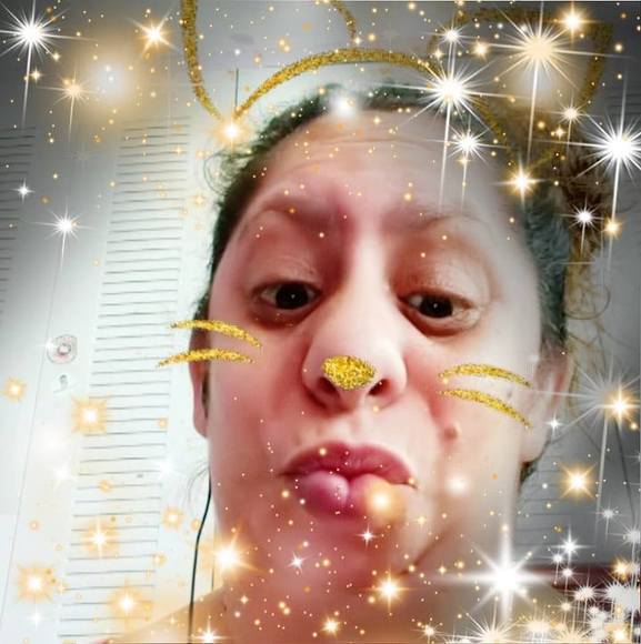 Profile Picture of Amneris Guzman (@amnerismedina) on Poshmark