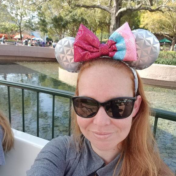Profile Picture of Danielle Brady cassidy (@danie5481) on Poshmark