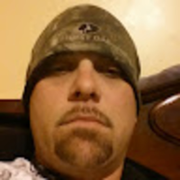 Profile Picture of David Stanley (@davidstanley425) on Poshmark