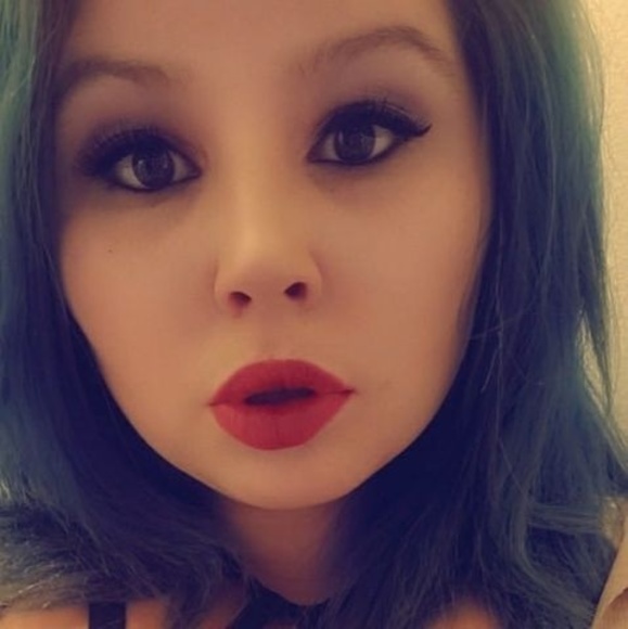 Profile Picture of Krista Mongogna (@mongognakrista) on Poshmark