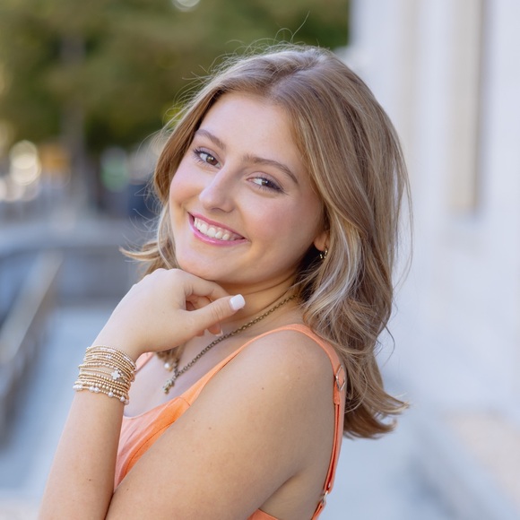 Profile Picture of Caroline Tyndall (@tyndall123) on Poshmark