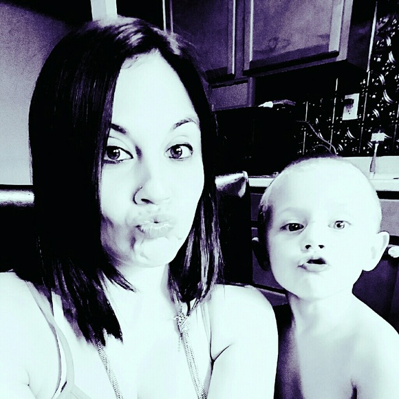 Profile Picture of Tina Piperata (@sugarplum222) on Poshmark