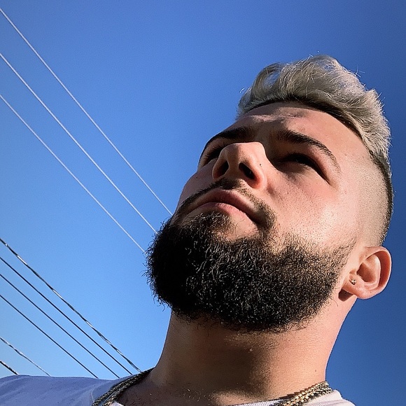 Profile Picture of Maxime Ginchereau (@ginchereaumax) on Poshmark