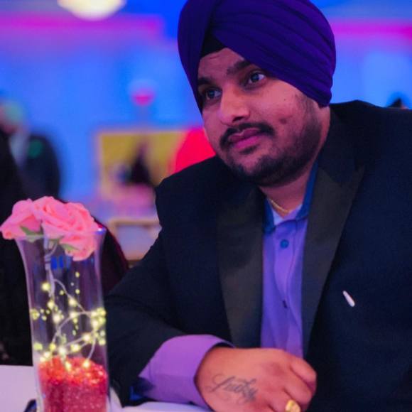 Profile Picture of Lucky Singh (@lucky_lubana45) on Poshmark