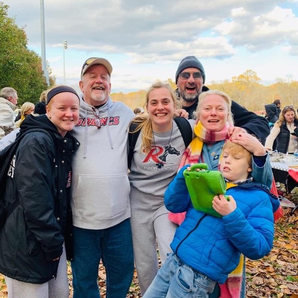 Profile Picture of Gillian Gunn (@gilliangunn3) on Poshmark