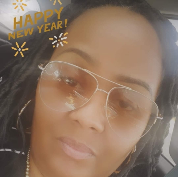 Profile Picture of Arisha Dancy-mattox (@arishad) on Poshmark