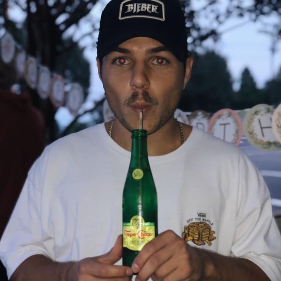 Profile Picture of Kyle Holden (@kyleholden) on Poshmark