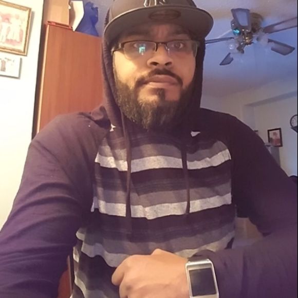 Profile Picture of Randy Baijnath (@randybaijnath) on Poshmark