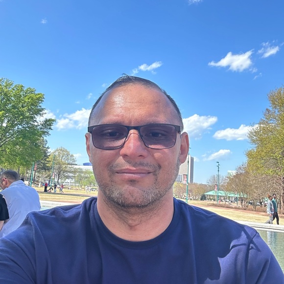 Profile Picture of Julio Garcia (@juliocgc1703) on Poshmark