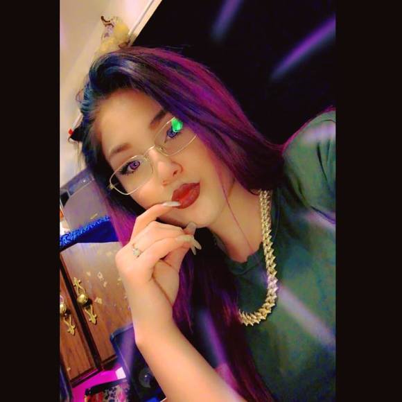 Profile Picture of Mïkāÿłä Ćäršøń (@mickeycarson499) on Poshmark