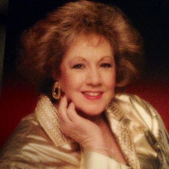 Profile Picture of Marty deering Lucas (@mjl61) on Poshmark