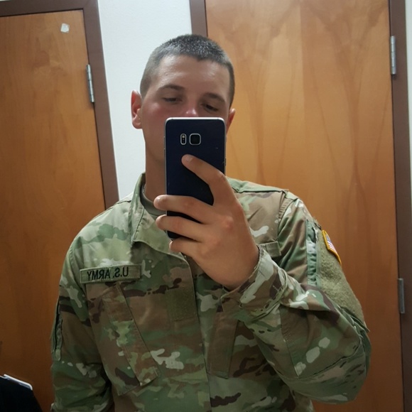 Profile Picture of Michael Sweat (@sweat88m) on Poshmark