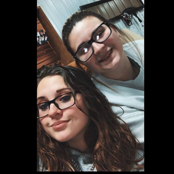 Profile Picture of Sidney Seay (@sidneyseay) on Poshmark