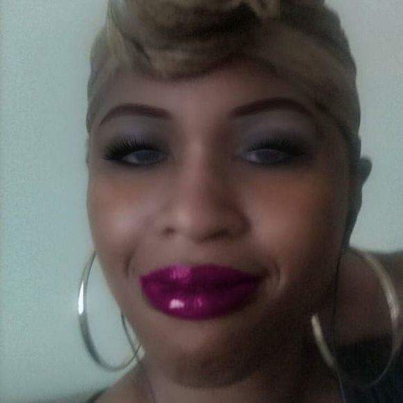 Profile Picture of Sabrina Boller (@sabrinaboller) on Poshmark