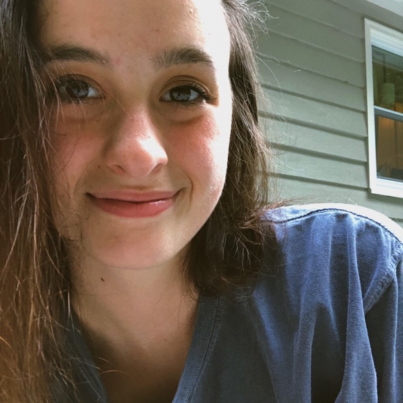 Profile Picture of Alex Toole (@alexrtoole) on Poshmark