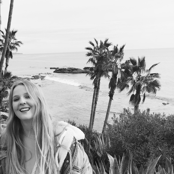 Profile Picture of Abbigail Baumstark (@abbigailbaumsta) on Poshmark