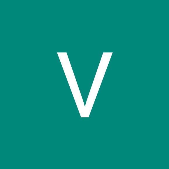 Profile Picture of Violett Parrott (@violett_parrott) on Poshmark