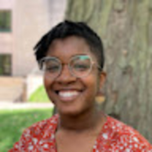 Naadia Owens - Poshmark Profile Picture of Naadia Owens (@naadiaowens) on Poshmark