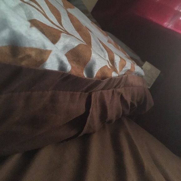 Profile Picture of Darcell Walker (@mzddott) on Poshmark