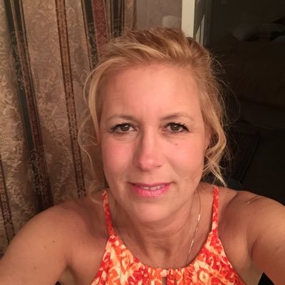 Profile Picture of Lisa Boyles (@LisaBoyles17) on Twitter