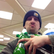 Profile Picture of Eric Weeks (@wackychuckle) on Youtube