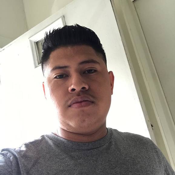 Profile Picture of Daniel De la cruz geronimo (@danny9696) on Poshmark