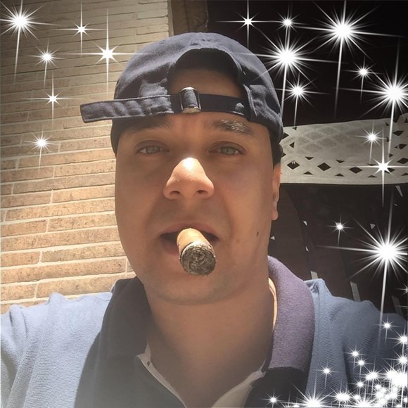 Profile Picture of David Monzon (@dmonzon1115) on Poshmark
