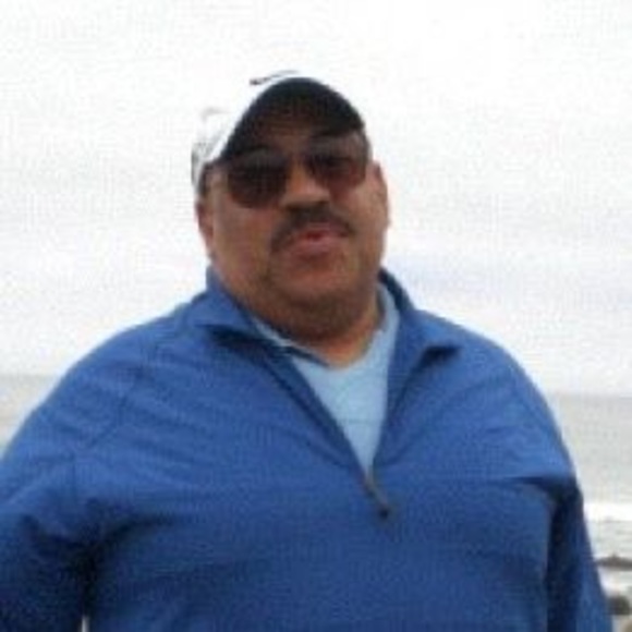 Profile Picture of David Pyles (@david_pyles) on Poshmark