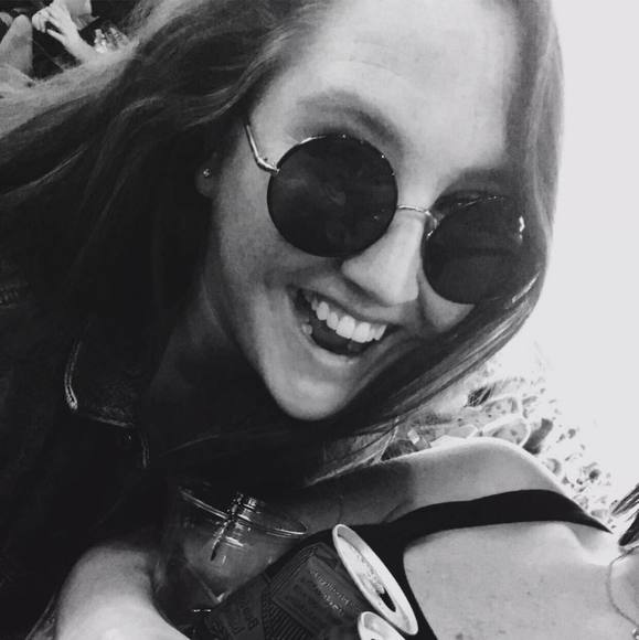 Profile Picture of Alex Swartz (@iiamlexi) on Poshmark