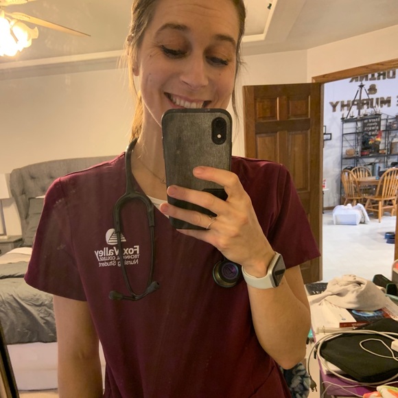 Profile Picture of Courtney Murphy (@courtneymurp453) on Poshmark