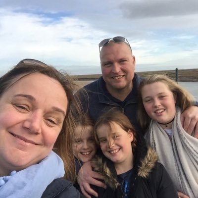 Profile Picture of Deborah Weaver (@DeborahLWeaver) on Twitter