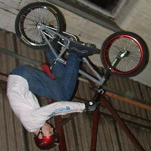 Profile Picture of Leon Perkins (@emoperkins) on Myspace