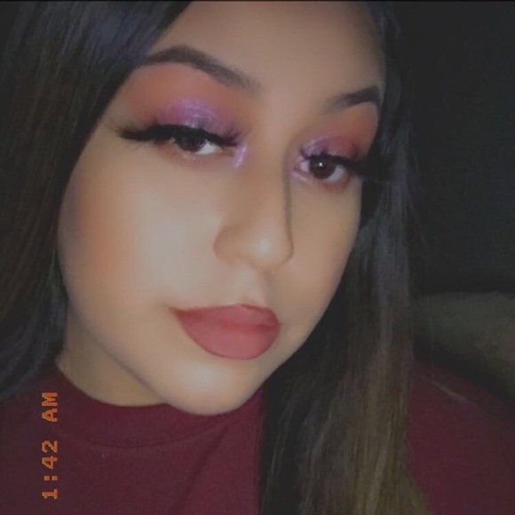 Profile Picture of Isabel Chavez (@isabella_980) on Poshmark
