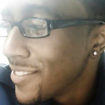 Profile Picture of Corry Green (@LookAgain09) on Twitter