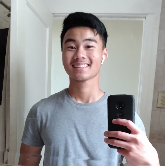 Profile Picture of Anthony Chow (@anthonycho) on Poshmark