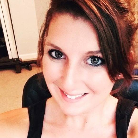 Profile Picture of Chrissy Stoltz (@cbecker4454) on Poshmark