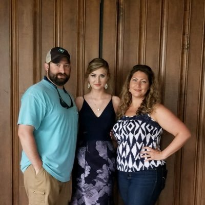 Profile Picture of Beth Ann Jaeger (@robbethjaeger) on Twitter