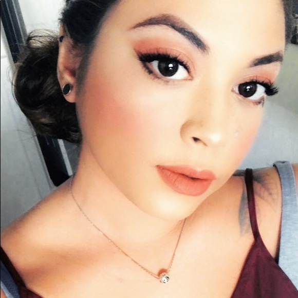 Yamelsa Callwood - Poshmark Profile Picture of Yamelsa Callwood (@yamsies) on Poshmark