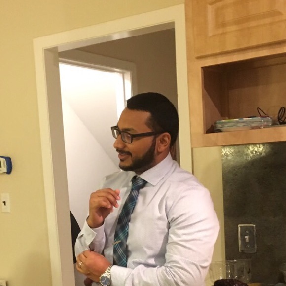 Profile Picture of Jelad Salik (@salikj215) on Poshmark