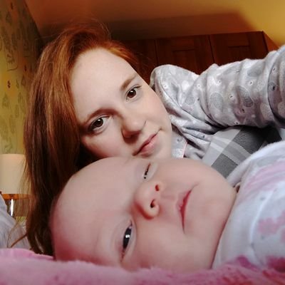 Profile Picture of Bobbie Weaver-Barron (@xBobsieluvsux) on Twitter
